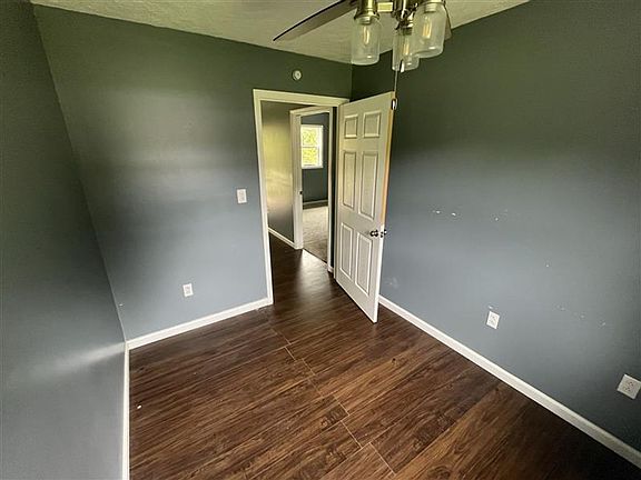 3rd image of 6614 Old Nw Railroad Rd #6579