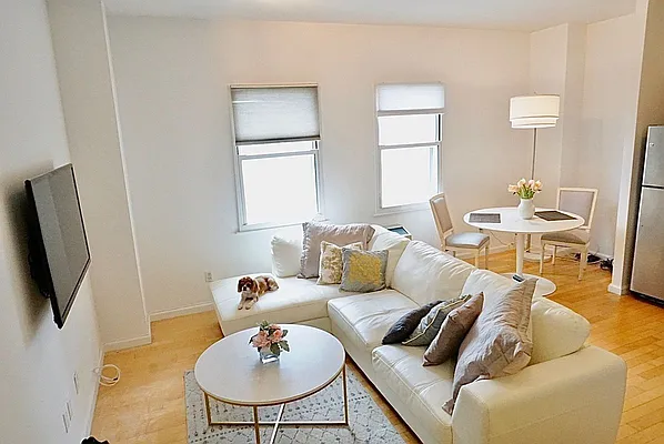 Rented by Compass | media 2