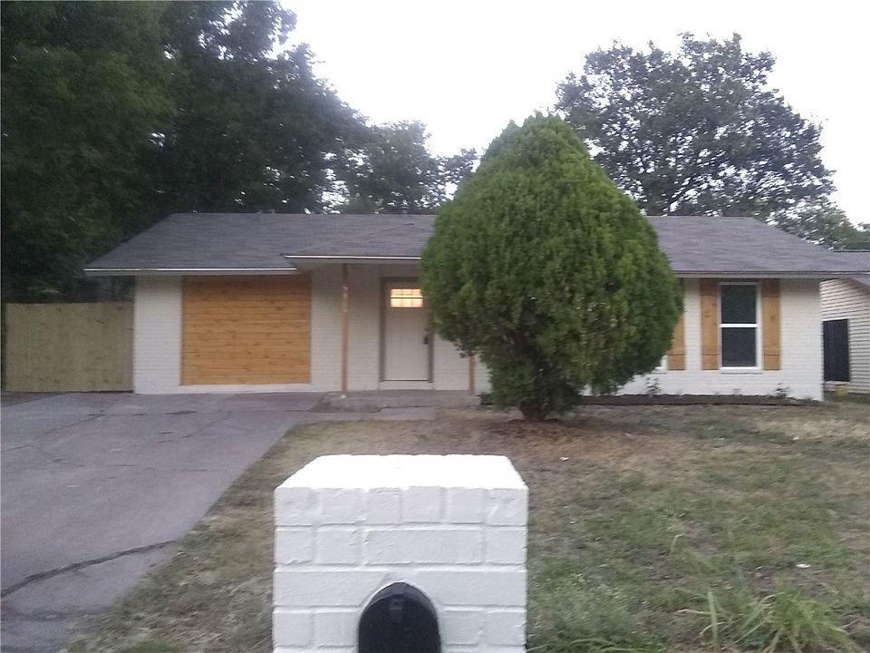 1st image of 5303 King Henry Dr
