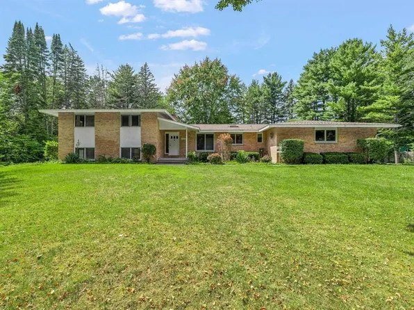 4303 Linden Dr, Midland, MI 48640