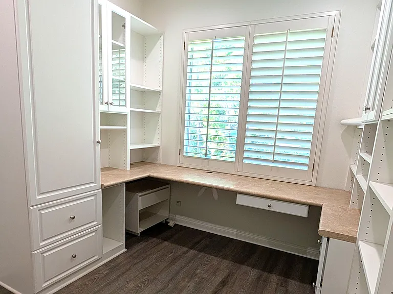 1 Halcyon Ln — Photo 11