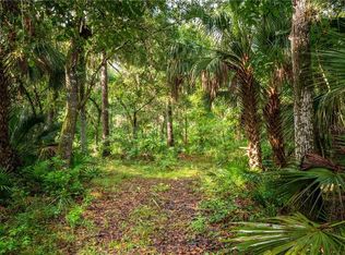 Nichols Rd, Lithia, FL 33547