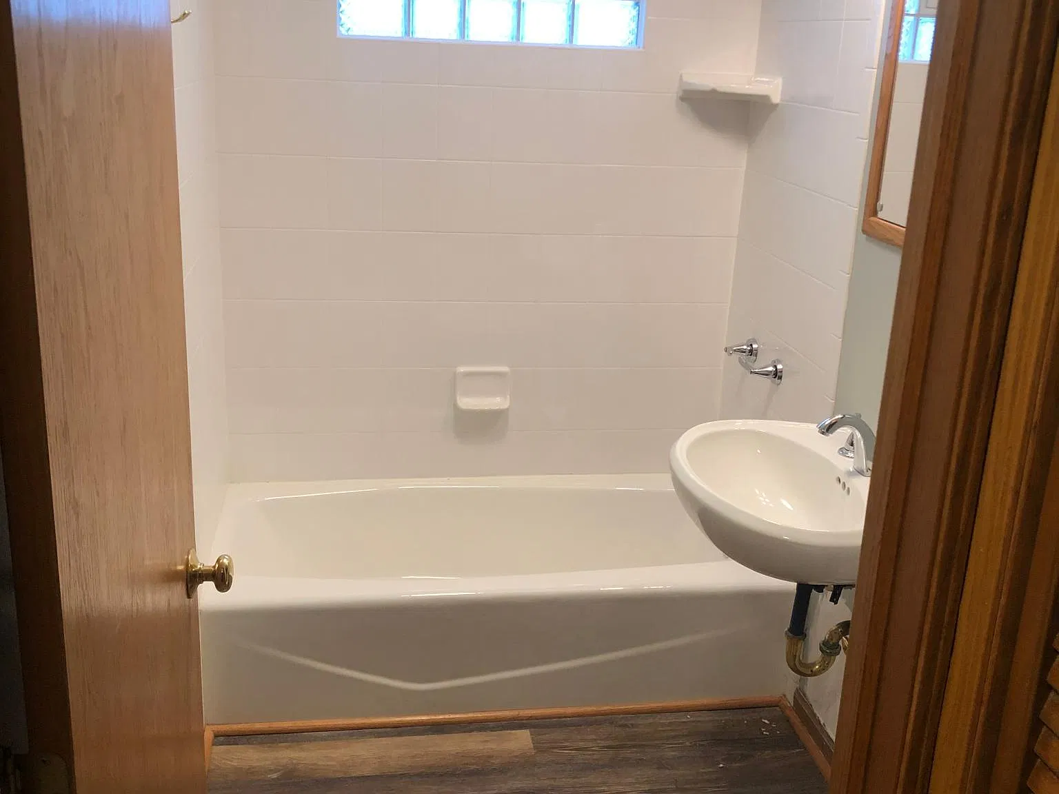 3 bed, 1200 sqft, $2,395 — Photo 4