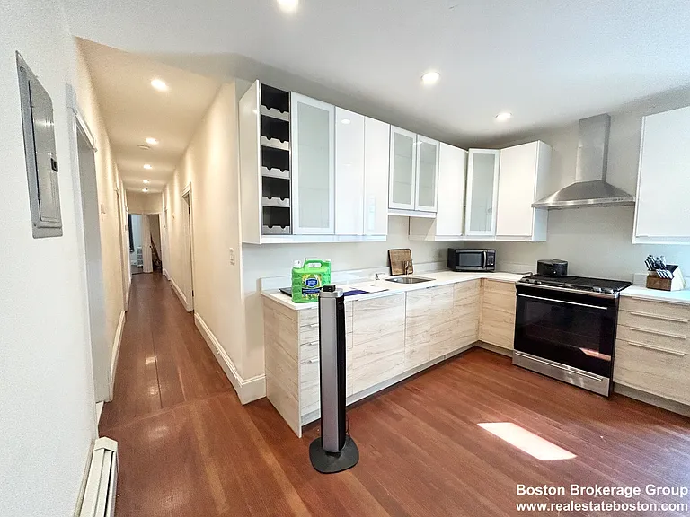 692 Columbia Rd #2 — Photo 1