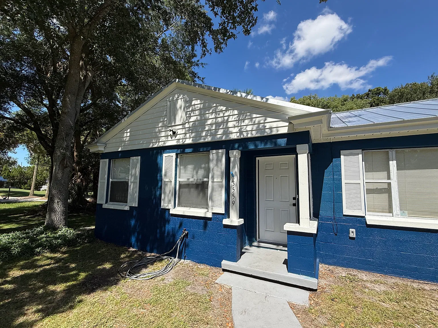 3 bed, 1221 sqft, $2,500 — Photo 2