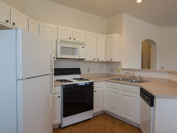 2nd image of 247 Marcliffe Dr #236-04