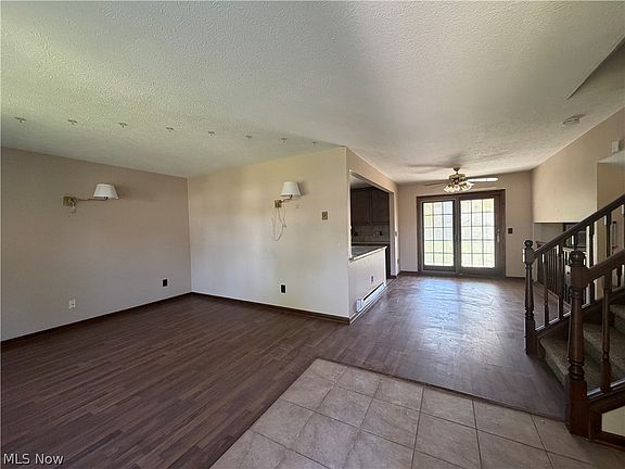 2nd image of 615 Bowling Green Cir