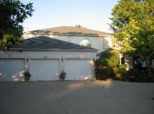 29 Crestview Dr, Deerfield, IL
