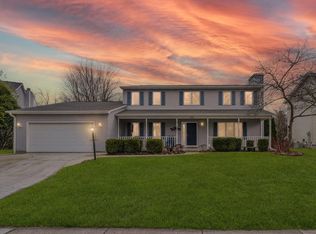 2018 Scottsdale Dr, Champaign, IL 61822