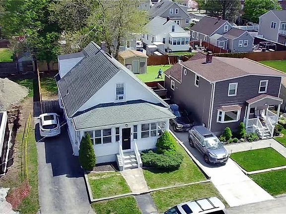3rd image of 85 Fiat Ave