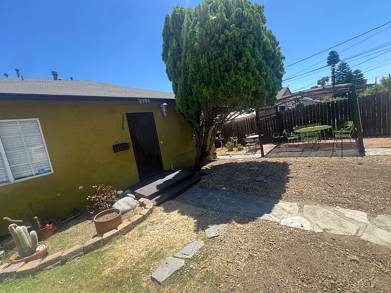 3550 Locke Ave — Photo 2