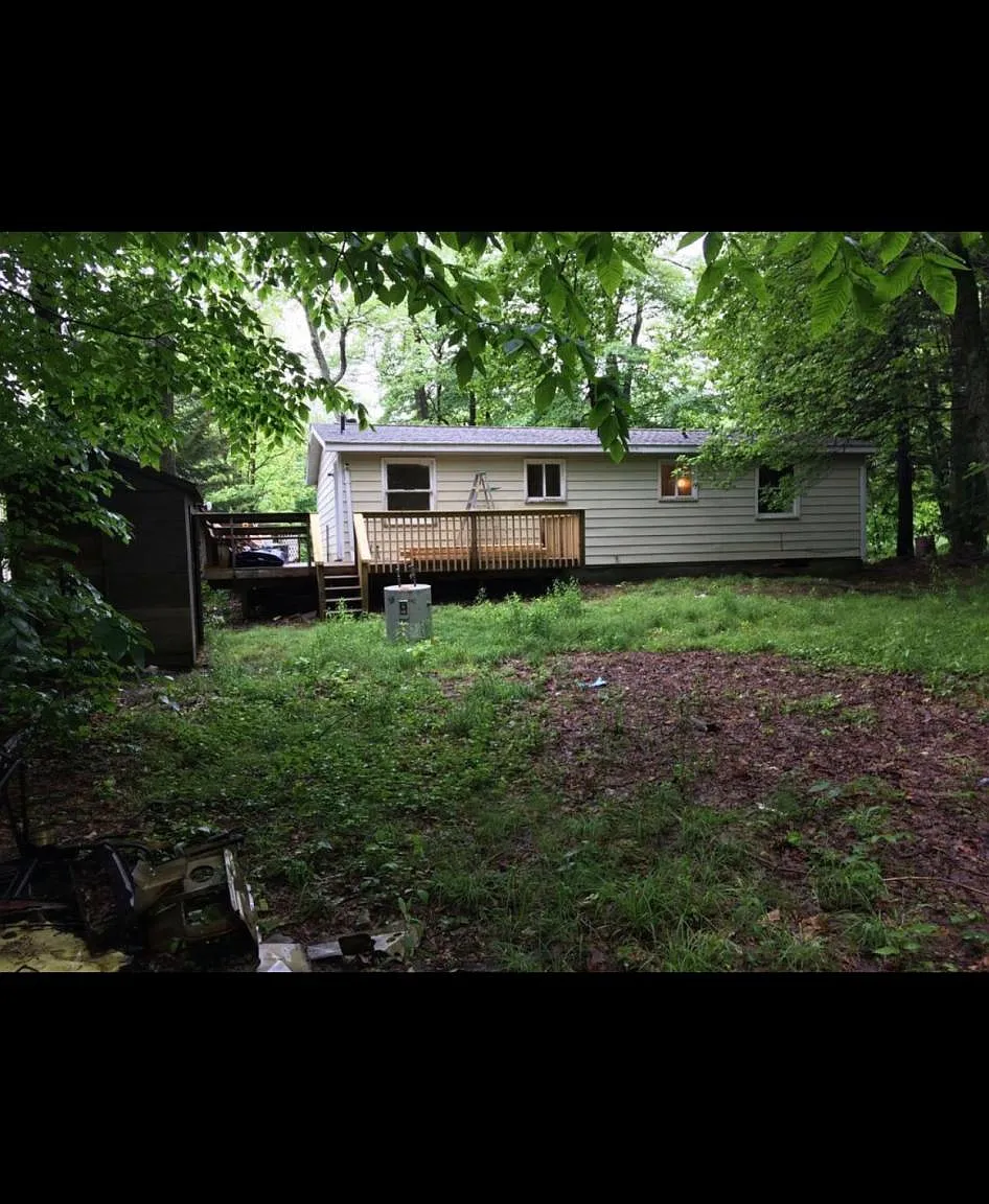 1207 Fern Dr — Photo 3