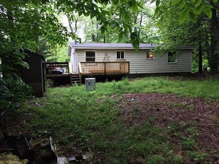 1207 Fern Dr — Photo 3