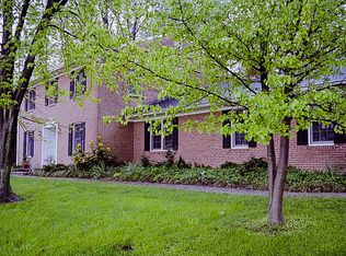 1009 White Pl SW, Leesburg, VA 20175