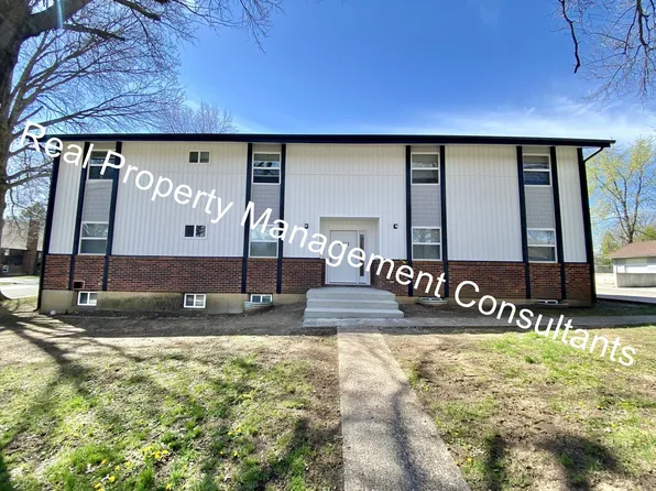 1001 Twin Oaks Ter, 1001 Twin Oaks Ter #47, Harrisonville, MO 64701