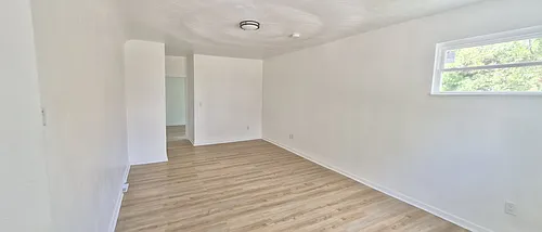 1025 Kenneth Ave Photo 1