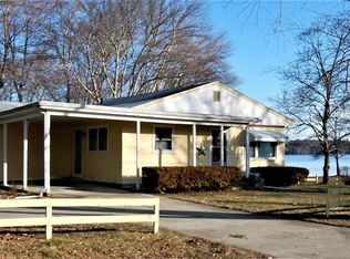 7 Charbonneau Ave, Lakeville, MA 02347