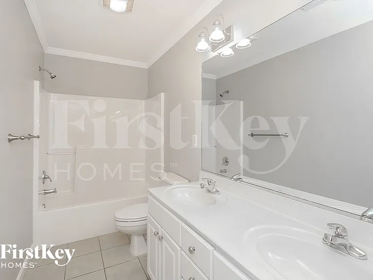 6866 Greenbrook Dr — Photo 13