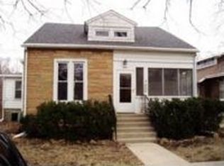 203 N Pine St, Lexington, IL 61753