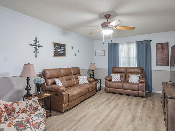 2nd image of 500 Belmont Dr