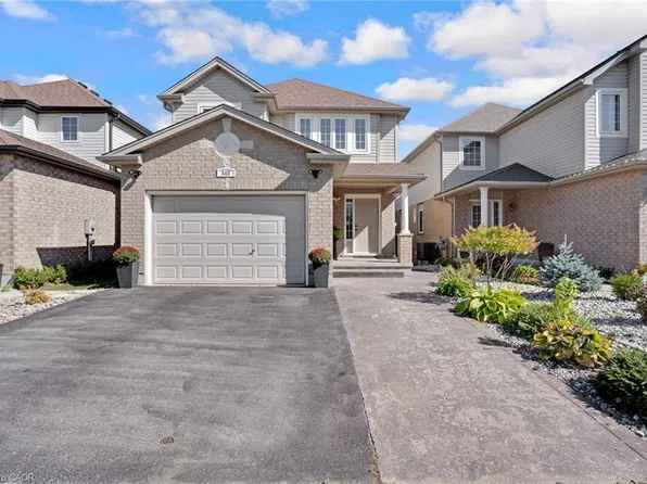343 Steepleridge St, Kitchener, ON N2P 2X4
