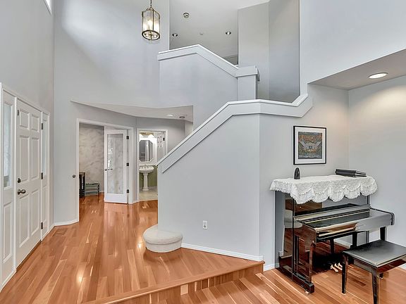 4th image of 5619 78th Avenue Ct W