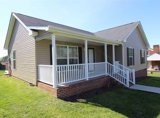11 Avon Ave, Waynesboro, VA 22980