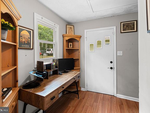 5th image of 17713 Queen Anne Rd
