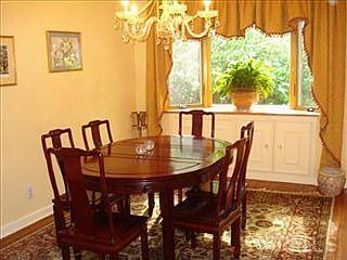 4th image of 30 Carlyle Pl