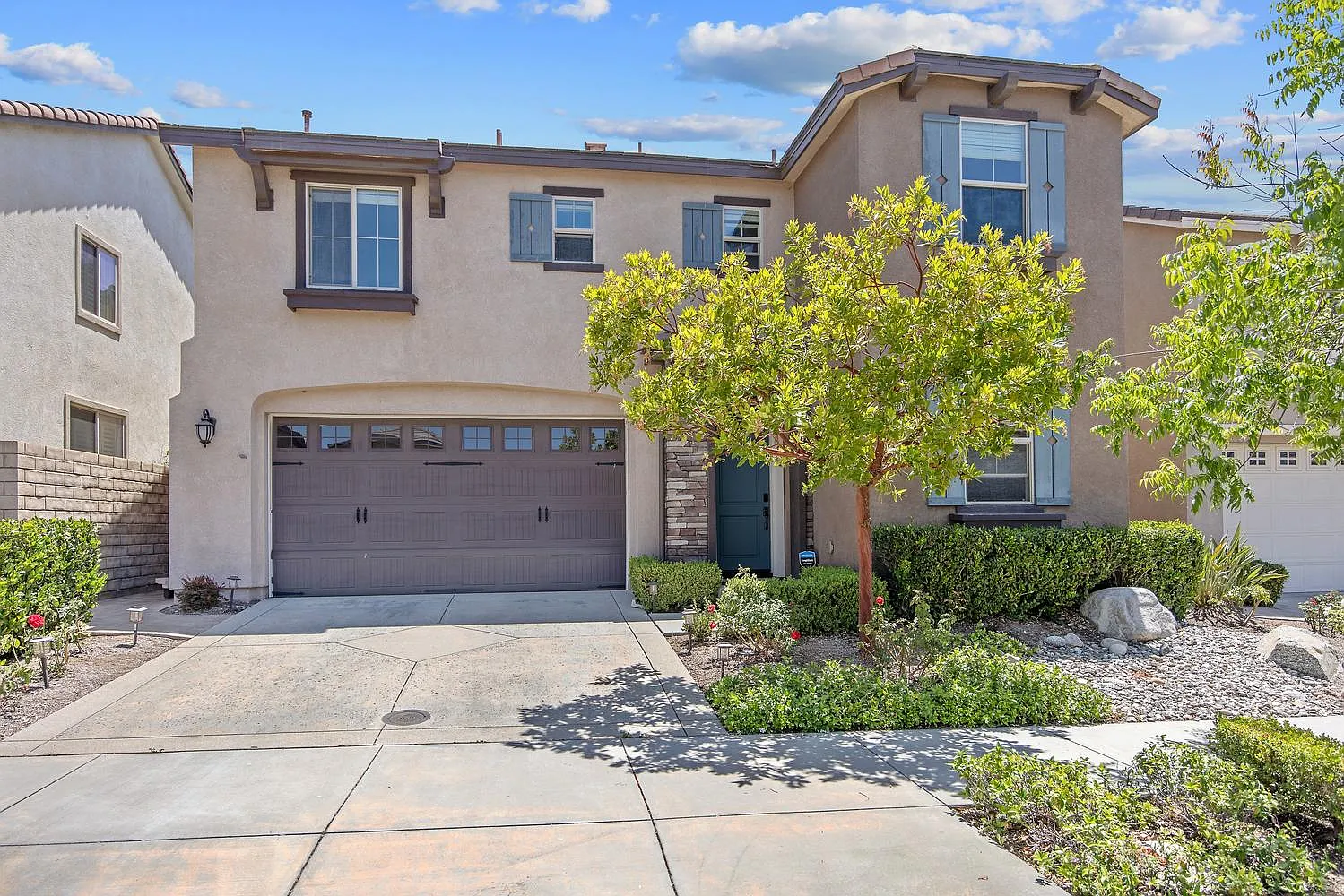 4 bed, 2311 sqft, $4,900 — Photo 2