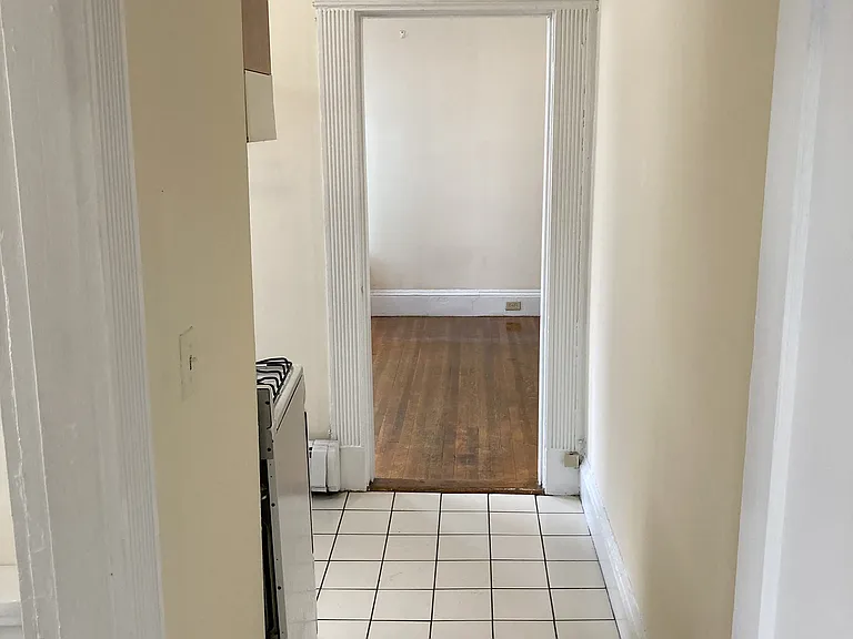 111 Peterborough St #11 — Photo 1