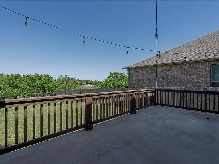 404 Kaden Prince Dr — Photo 3