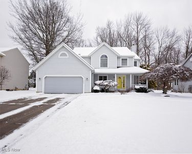 328 Carol Ln, Elyria, OH, 44035