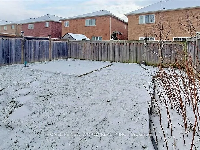 52 Mantle Ave — Photo 33