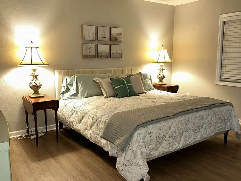 239 Seahorse Dr SE #B — Photo 21