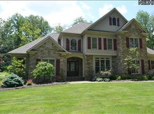 11685 Ascot Ln, Chagrin Falls, OH 44023