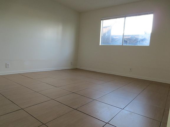 5th image of 7806 Sterling Ave