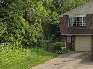 636 Knorr St, Philadelphia, PA 19111