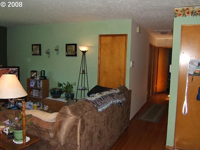 2nd image of 1246 SE Alder St