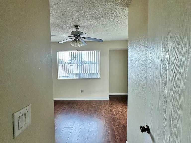 5101 Glide Dr #1 — Photo 20