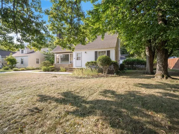 5108 Chestnut Rd, Independence, OH 44131