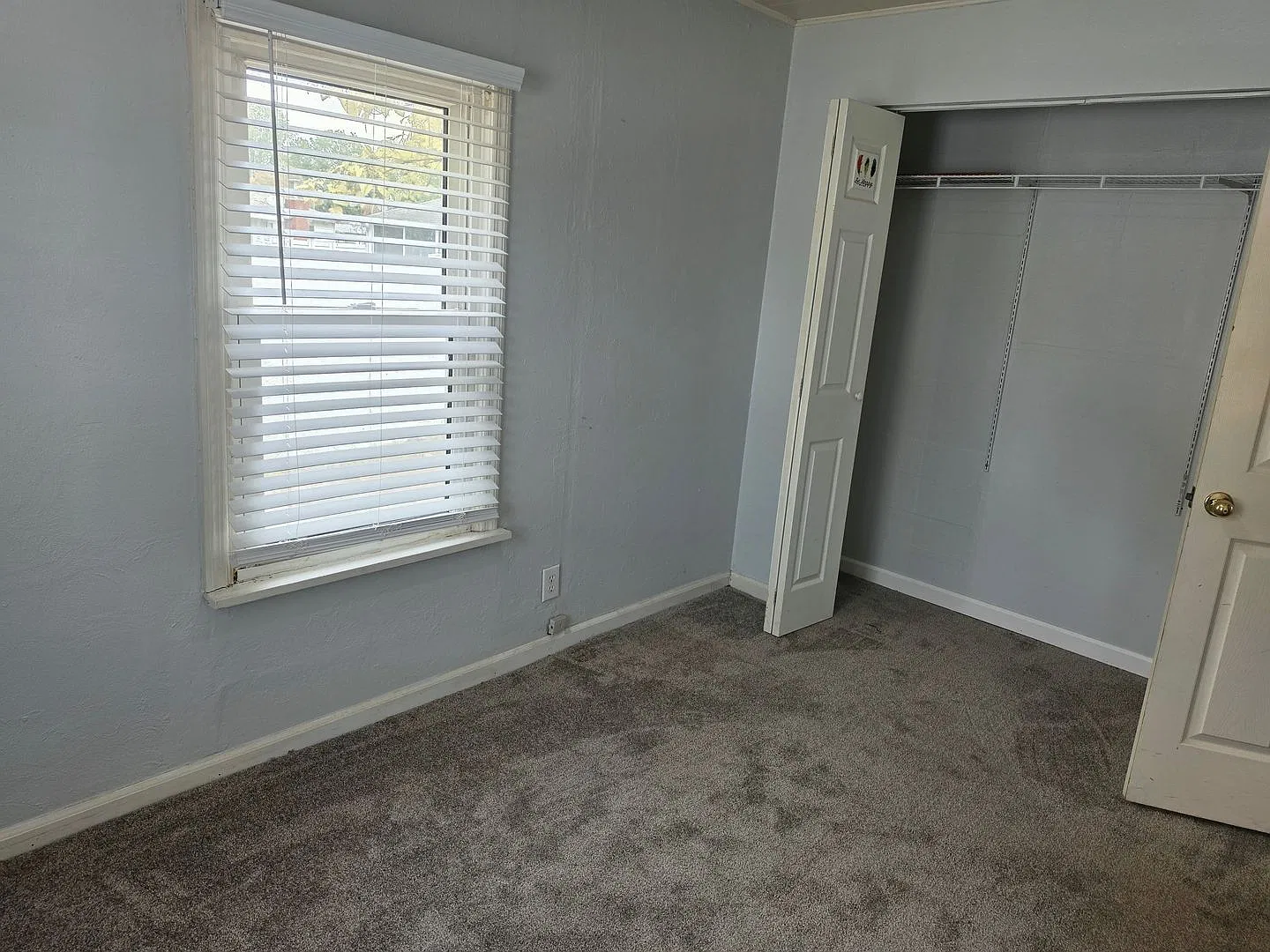 Beautiful 1 Bed 1 Bath Home — Photo 4