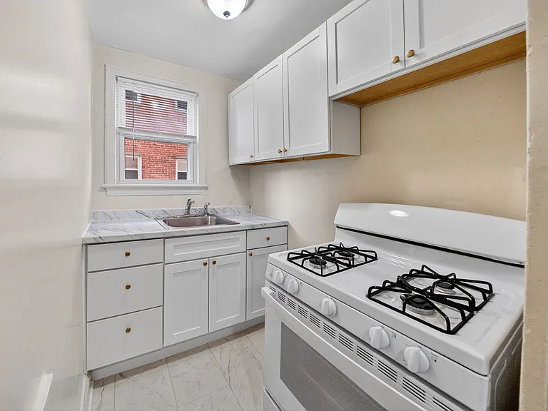 301 Hamilton St NW #3 — Photo 9