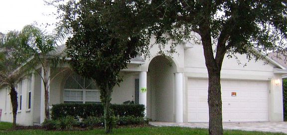 4th image of 707 Straw Lake Dr