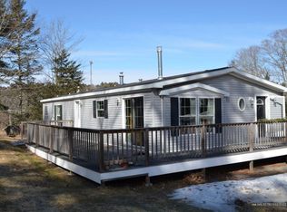 2 Simmons Dr, Boothbay Harbor, ME 04538