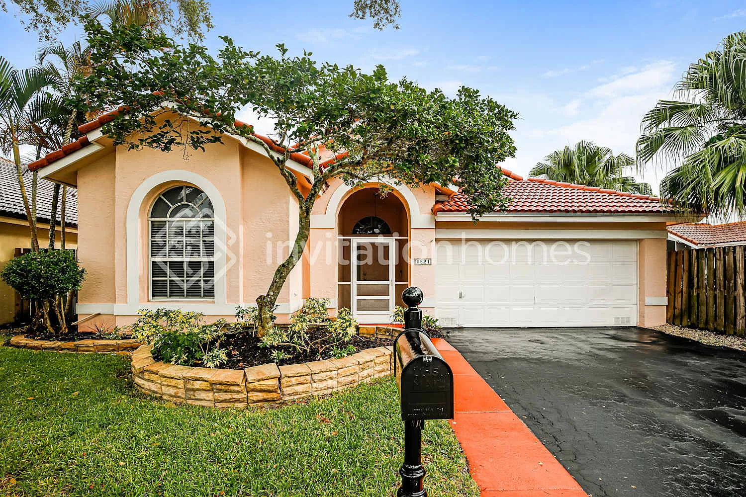 6821 NW 28th Pl Margate, FL 33063 — Photo 1