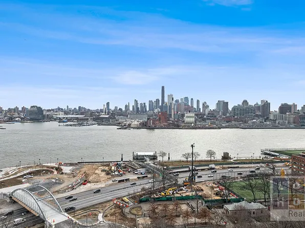 577 Grand Street image 20 of 29