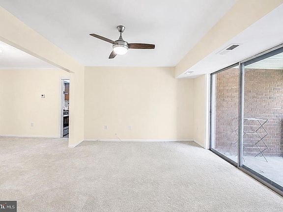 5th image of 872 College Pkwy APT 301