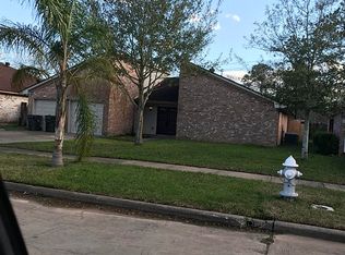 14103 Greenway Dr, Sugar Land, TX 77498