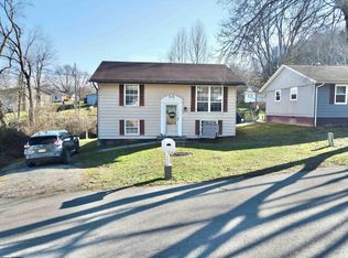 305 Rada Ave, Weston, WV 26452